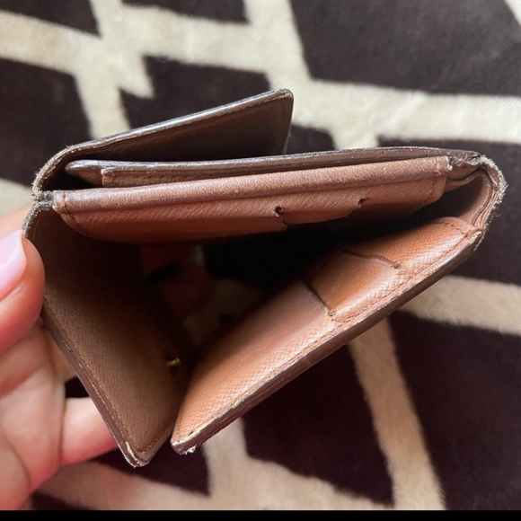 SALE 🔆💥☀️ LOUIS VUITTON WALLET - Picture 4 of 5